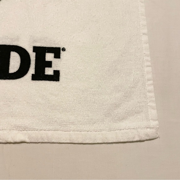 Gatorade Sports Towel Gym Double Sided Towel - Picture 15 of 16